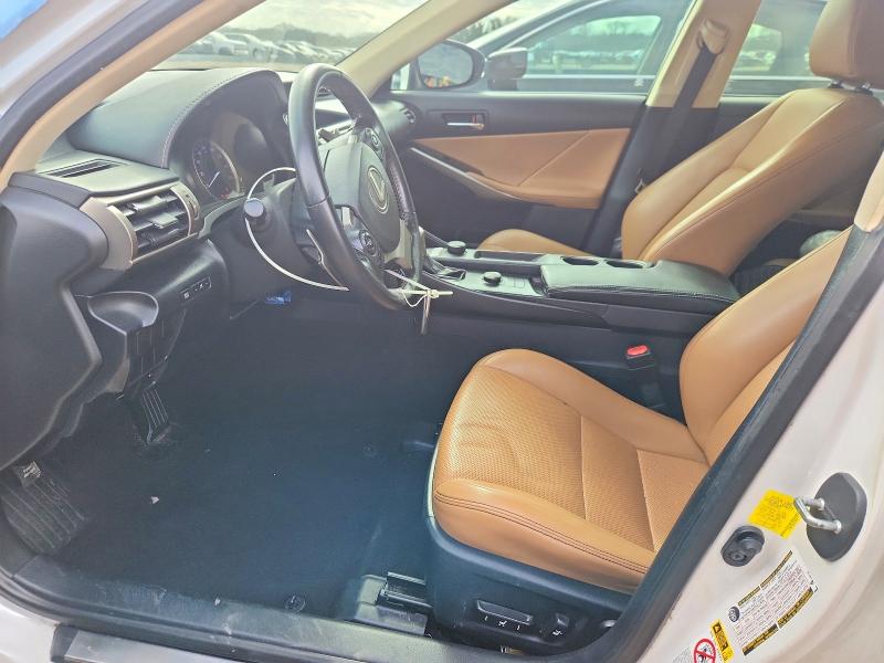 Фото 7 - LEXUS IS