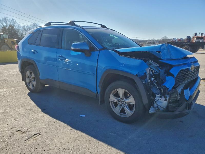 Фото 4 - TOYOTA RAV4