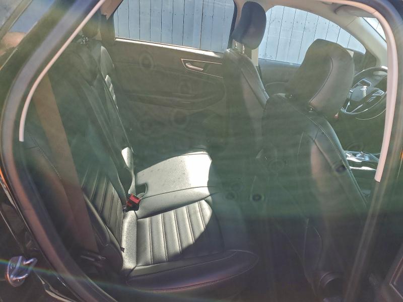 Фото 11 - FORD EDGE