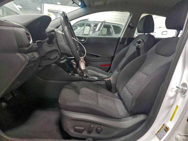 Фото 7 - HYUNDAI IONIQ