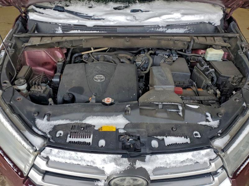 Фото 12 - TOYOTA HIGHLANDER