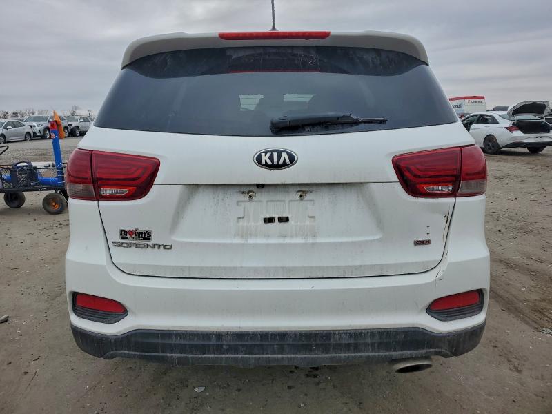Фото 6 - KIA SORENTO