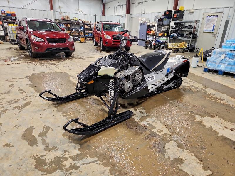 ARCTIC-CAT SNOWMOBILE 2014