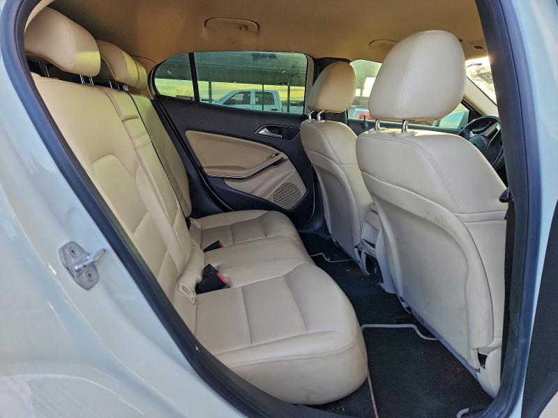 MERCEDES-BENZ GLA-CLASS 2015 VIN WDCTG4GB4FJ083100