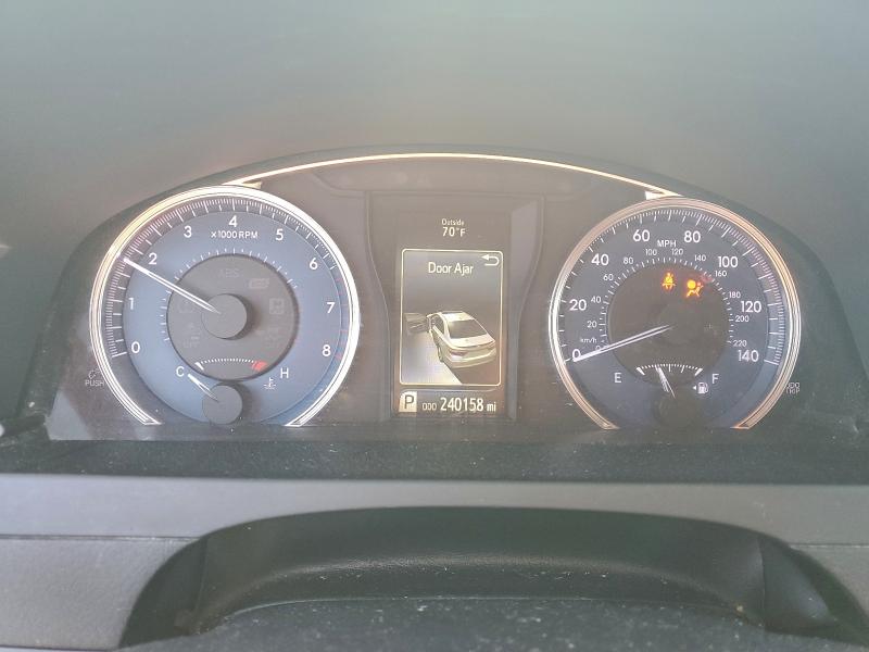 Фото 9 - TOYOTA CAMRY