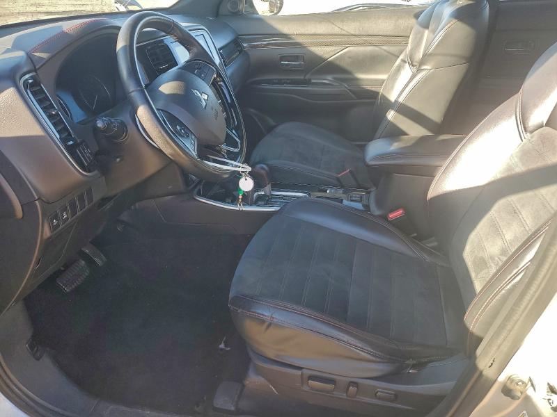 Фото 7 - MITSUBISHI OUTLANDER