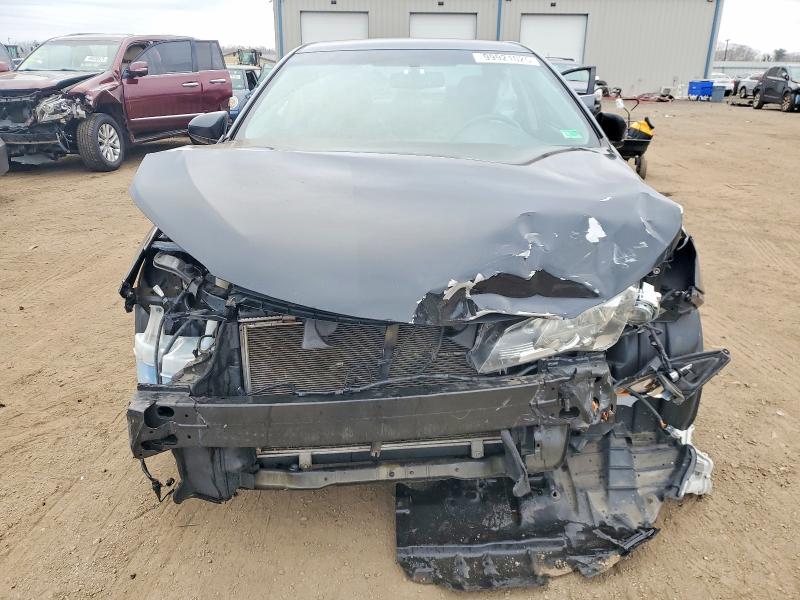 Фото 5 - TOYOTA CAMRY