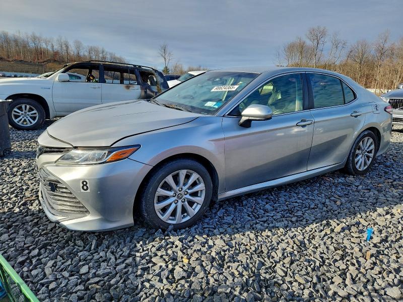 Фото 1 - TOYOTA CAMRY