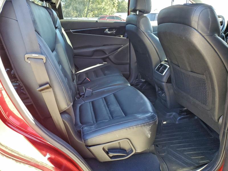 Фото 11 - KIA SORENTO