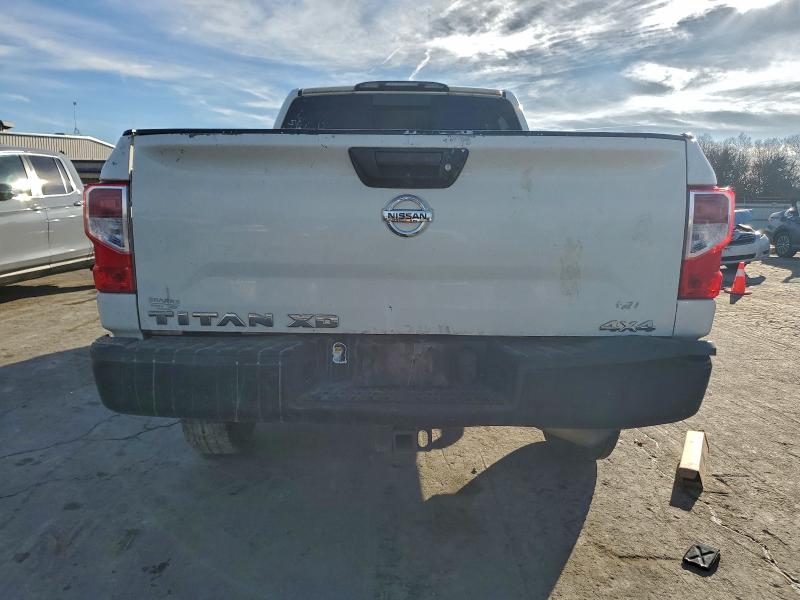 Фото 6 - NISSAN TITAN