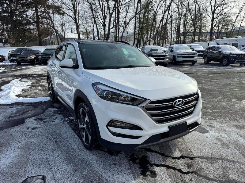 2016 HYUNDAI TUCSON