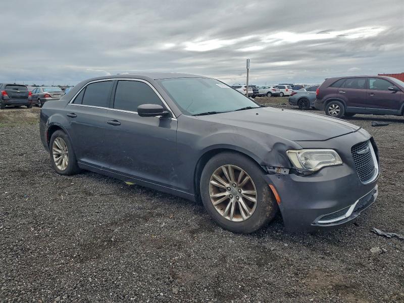 Фото 4 - CHRYSLER 300