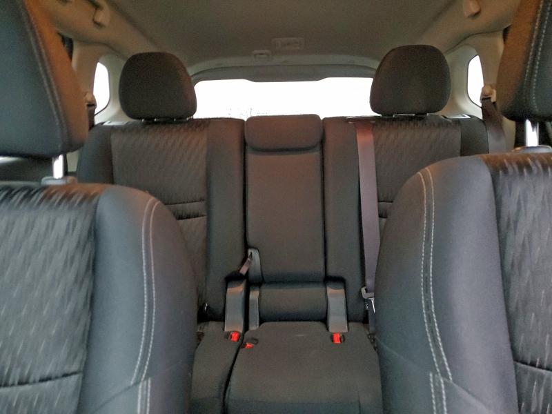 Фото 10 - NISSAN ROGUE