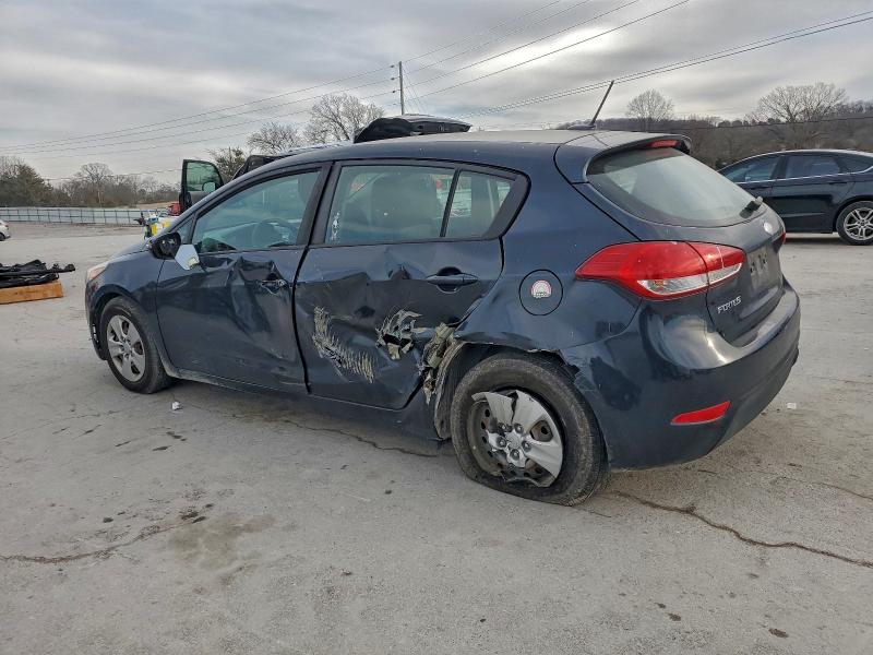 Фото 2 - KIA FORTE