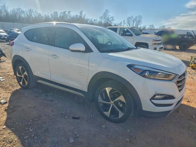 Фото 4 - HYUNDAI TUCSON