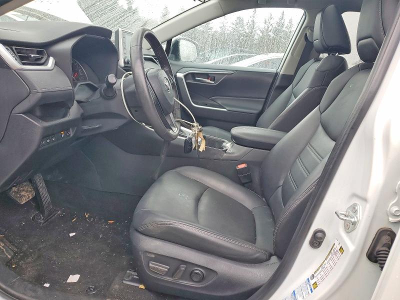 Фото 7 - TOYOTA RAV4