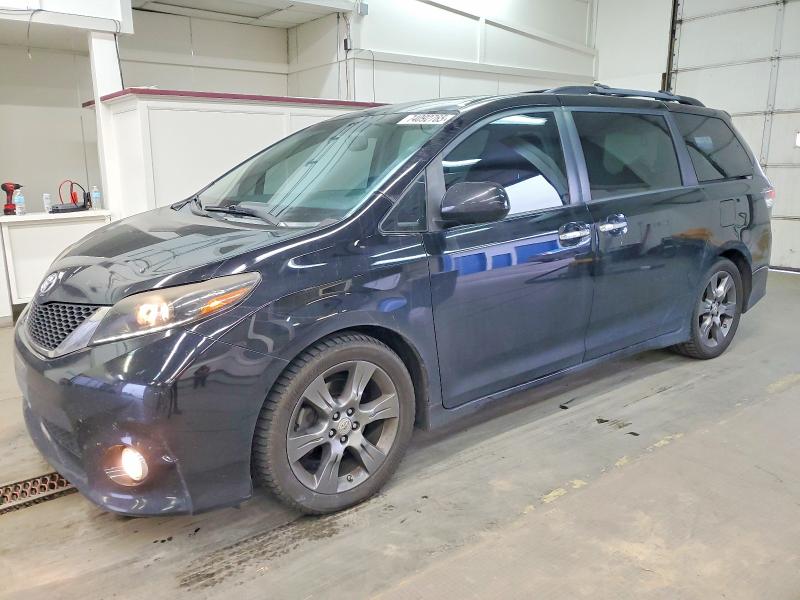 Фото 1 - TOYOTA SIENNA