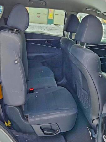 Фото 10 - KIA SORENTO