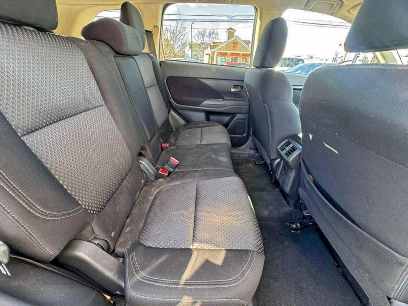 Фото 6 - MITSUBISHI OUTLANDER