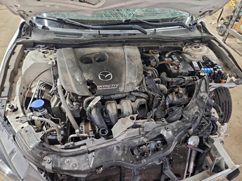 Фото 11 - MAZDA 3