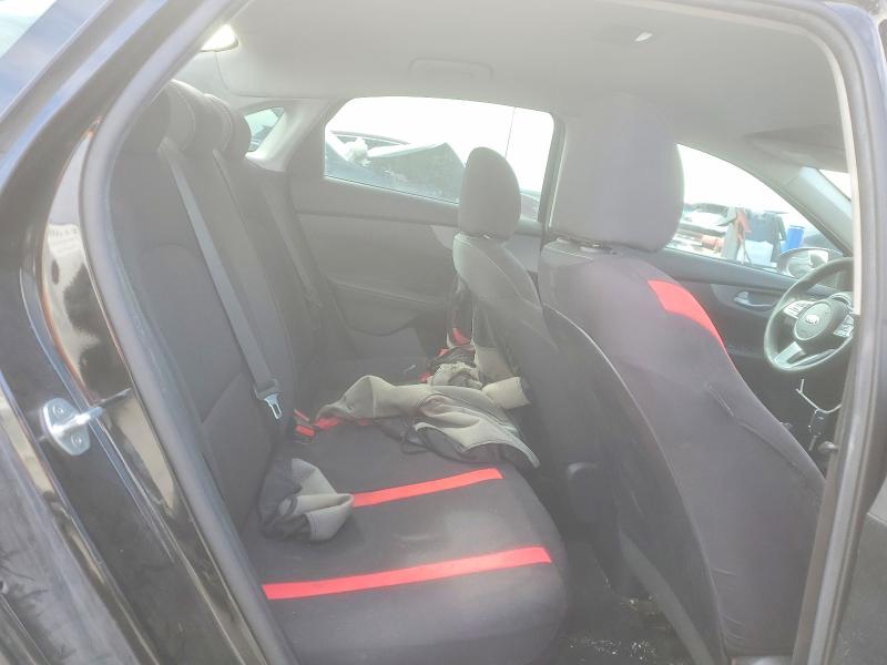 Фото 10 - KIA FORTE