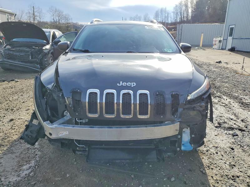 Фото 5 - JEEP GRAND CHER