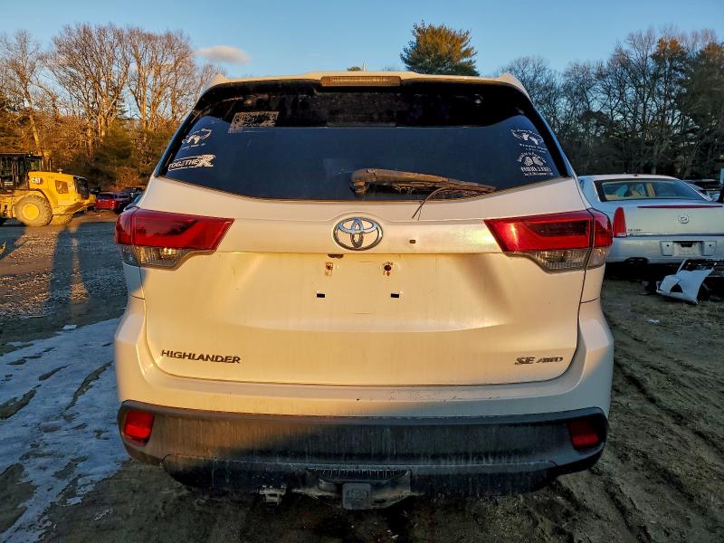 Фото 6 - TOYOTA HIGHLANDER