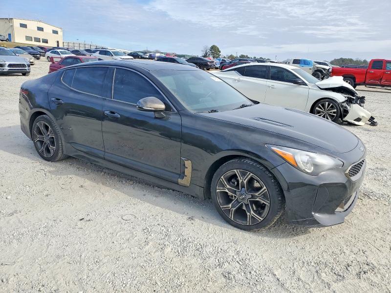 Фото 4 - KIA STINGER