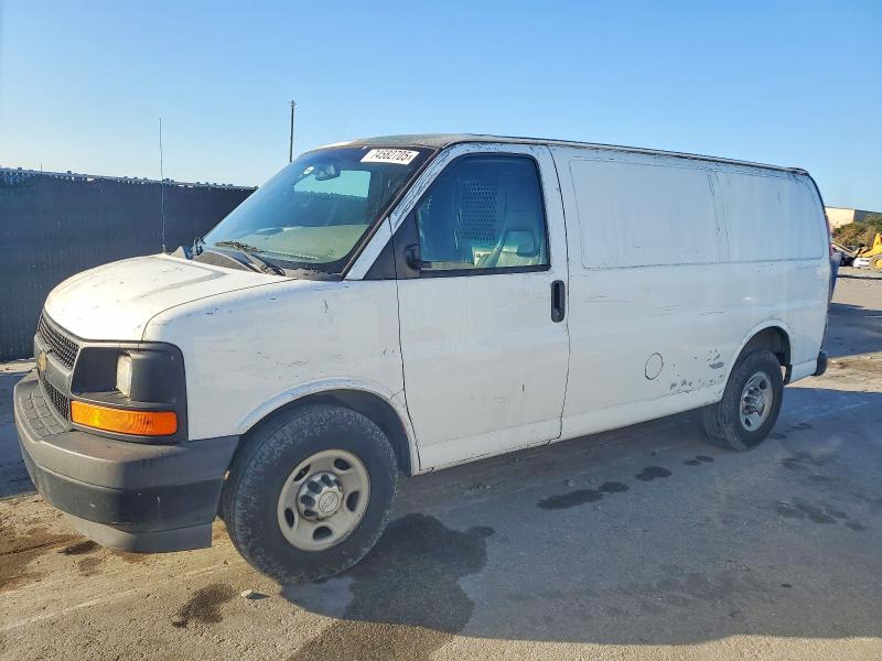 Фото 1 - CHEVROLET EXPRESS