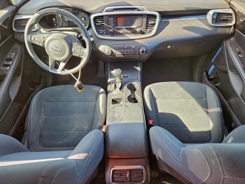 Фото 8 - KIA SORENTO