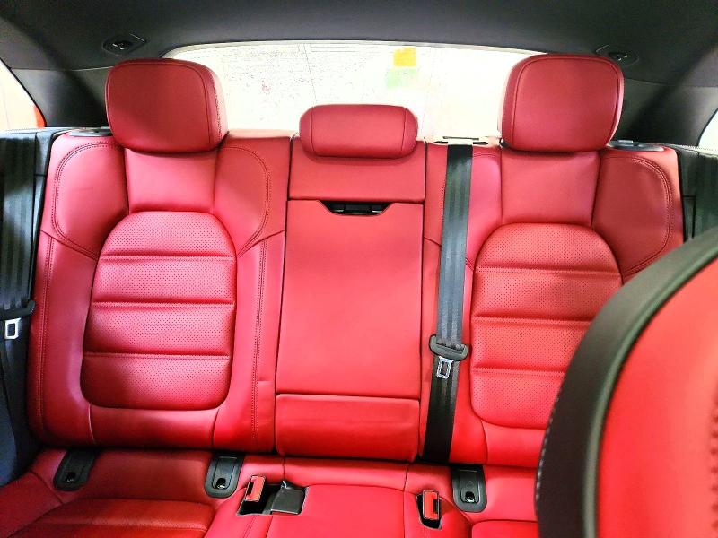 Фото 10 - PORSCHE MACAN