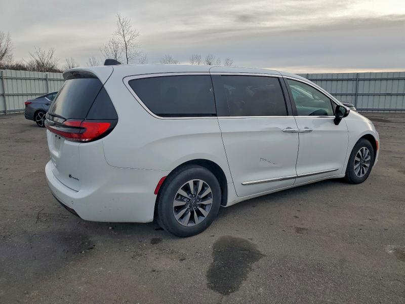 Фото 3 - CHRYSLER PACIFICA