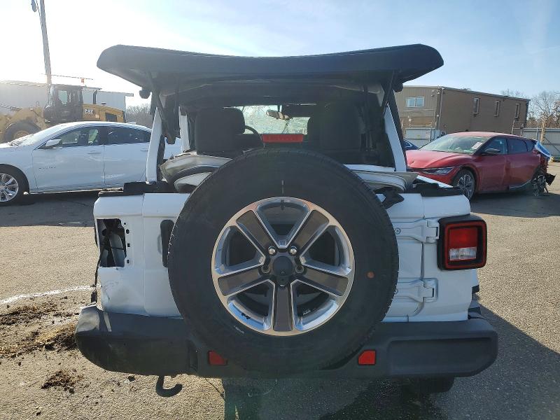 Фото 6 - JEEP WRANGLER