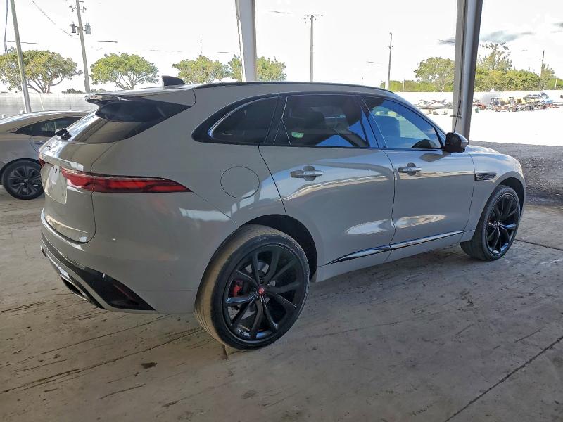 Фото 3 - JAGUAR F-PACE