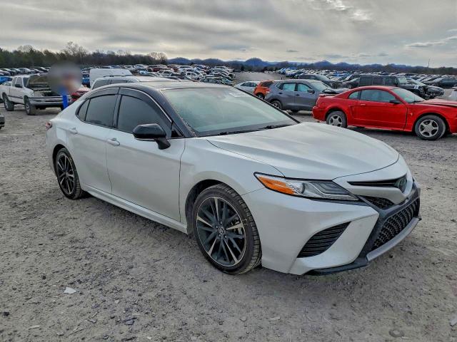 Фото 4 - TOYOTA CAMRY