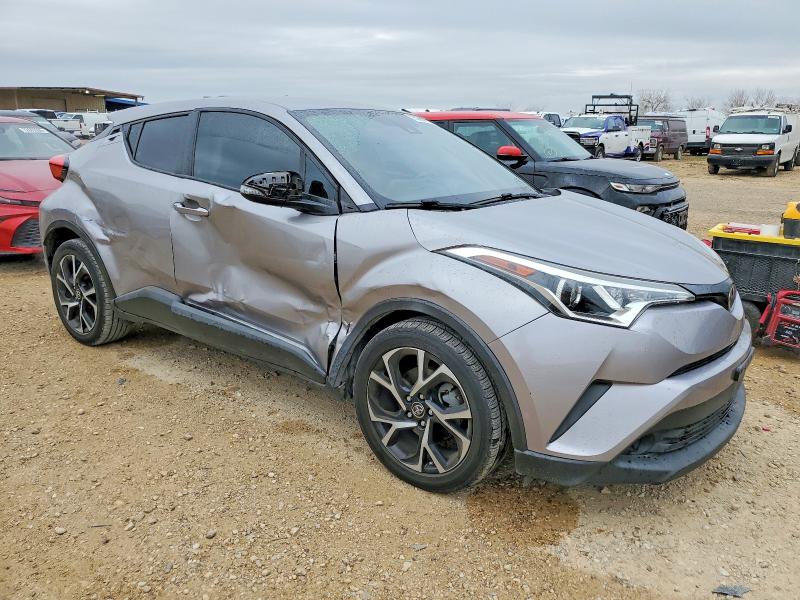 Фото 4 - TOYOTA C-HR