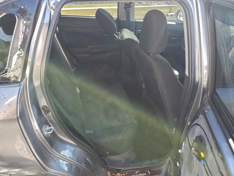 Фото 11 - MITSUBISHI OUTLANDER