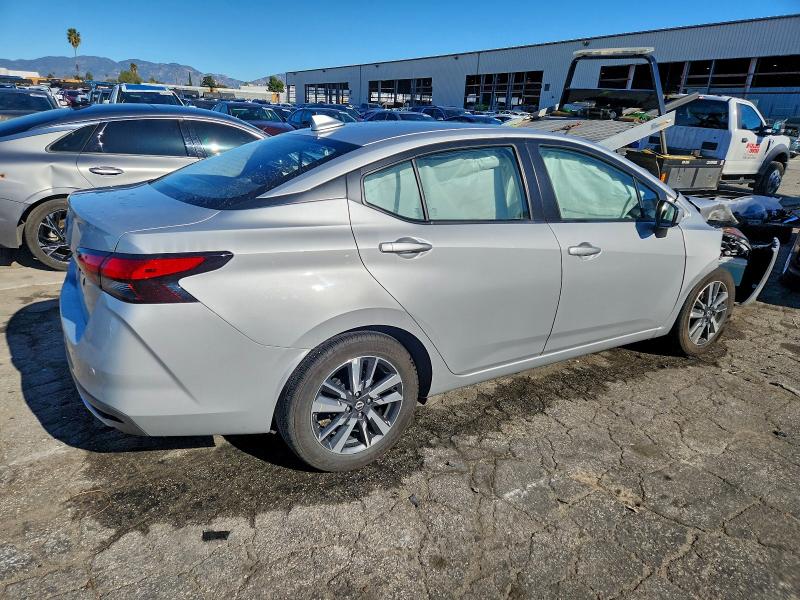 Фото 3 - NISSAN VERSA