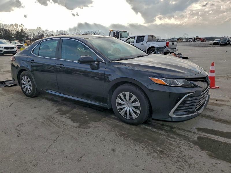 Фото 4 - TOYOTA CAMRY