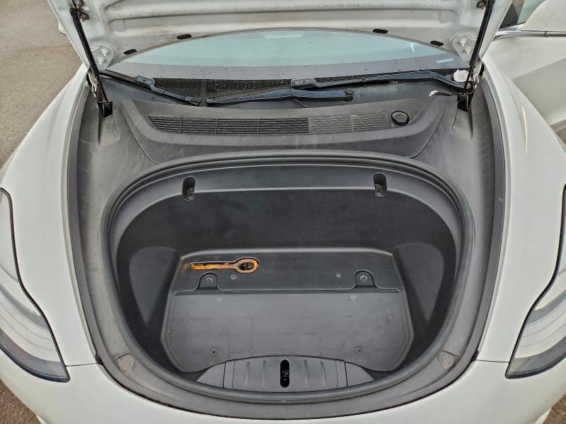 Фото 11 - TESLA MODEL 3