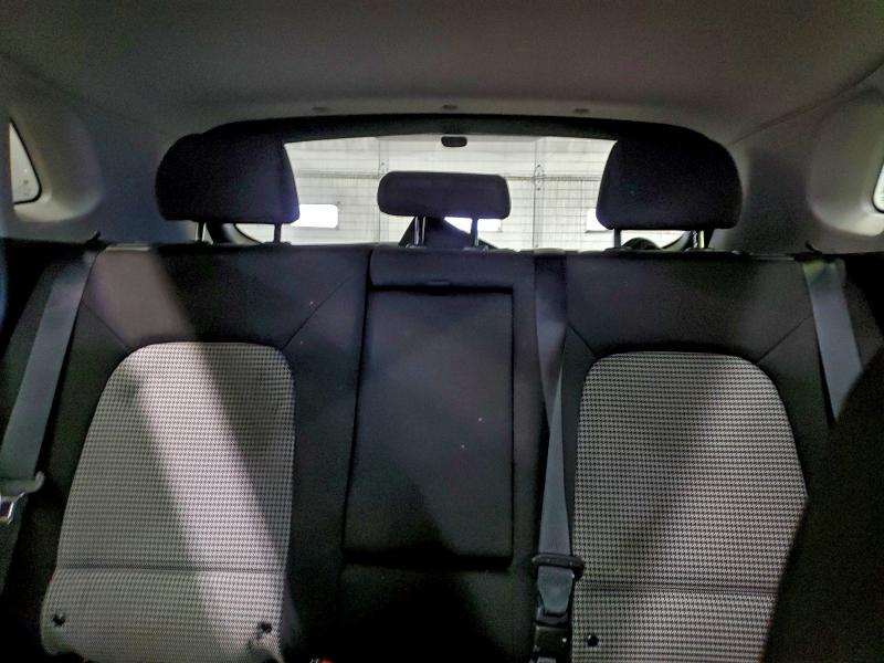 Фото 10 - HYUNDAI KONA