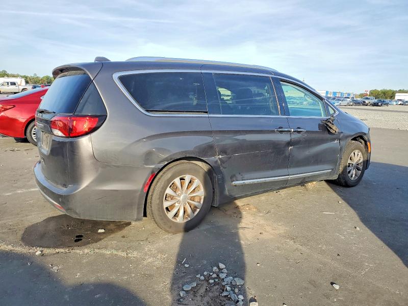 Фото 3 - CHRYSLER PACIFICA