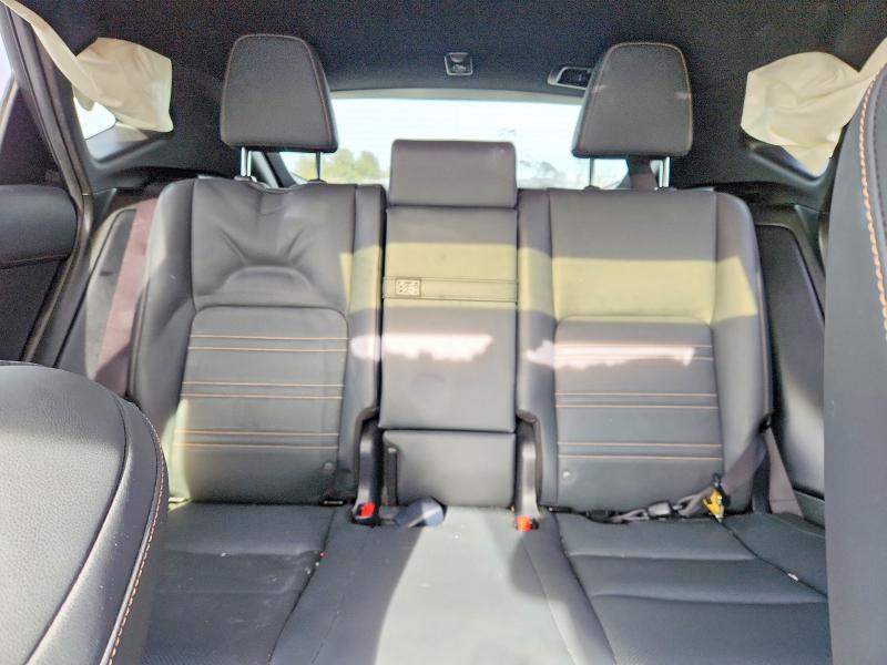 Фото 10 - LEXUS NX