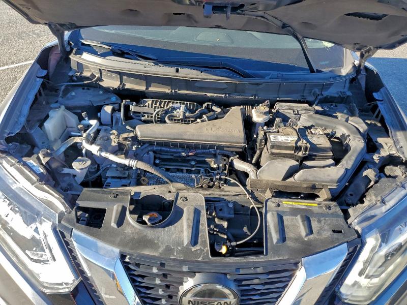 Фото 12 - NISSAN ROGUE