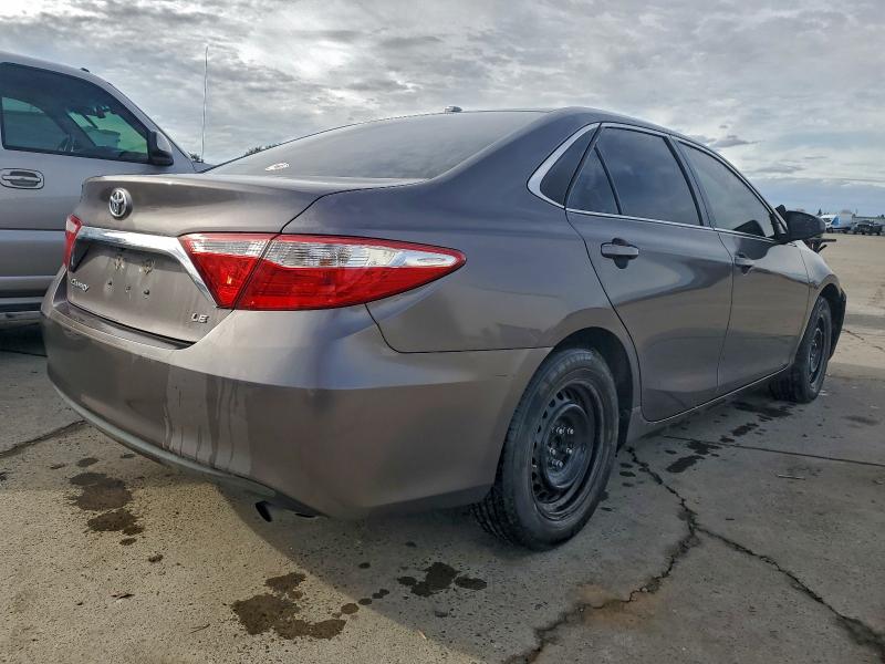 Фото 3 - TOYOTA CAMRY