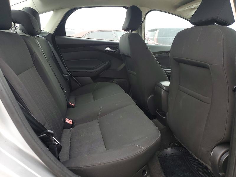 Фото 10 - FORD FOCUS