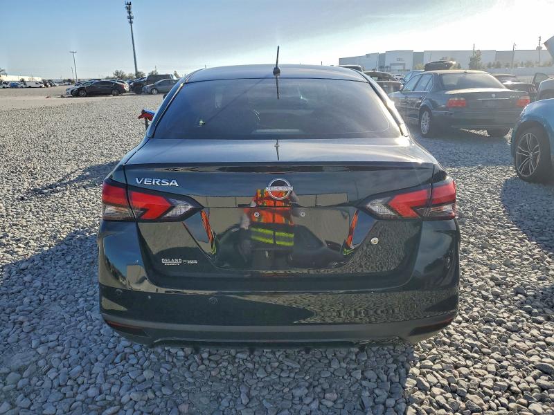 Фото 6 - NISSAN VERSA