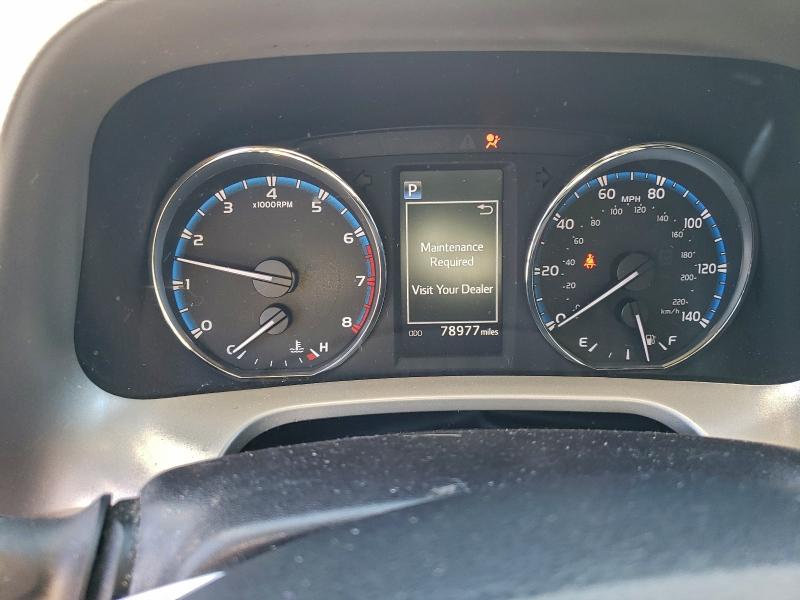 Фото 9 - TOYOTA RAV4