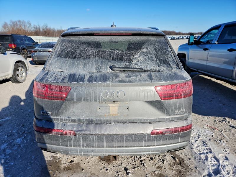 Фото 6 - AUDI Q7