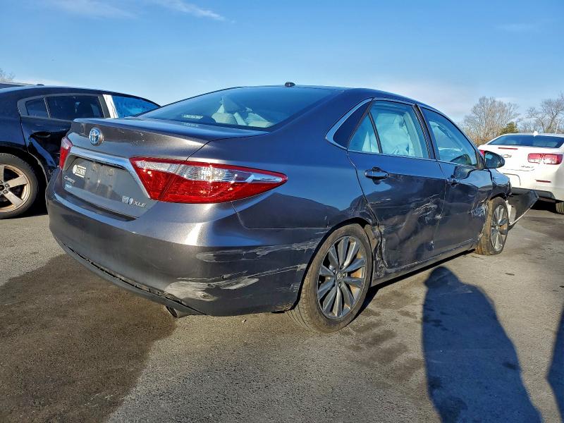 Фото 3 - TOYOTA CAMRY